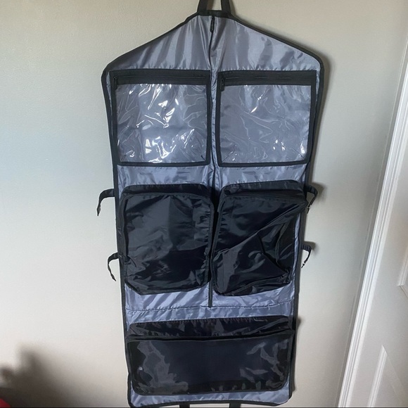 Thirty One Well Suited Garment Bag 